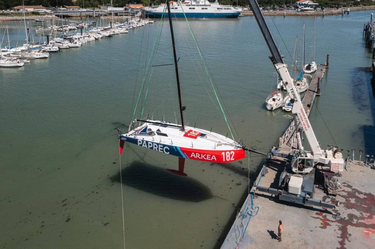 Mise à l'eau du nouveau Class40 de Yoann Richomme - Marc Lombard